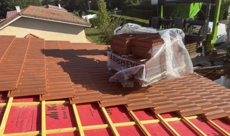 Réfection complète de toiture avec dépose et évacuation de 200 m² de tulles à Vaulx-Milieu